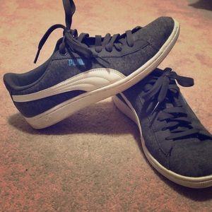 Classic PUMA women’s shoes